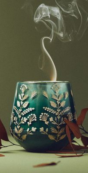 Stella Etched Woody Leather & Leaves Glass Candle