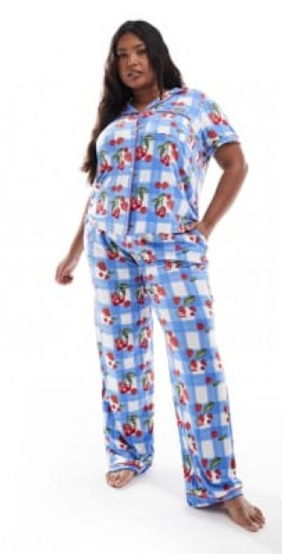 Chelsea Peers Chelsea Peers Curve short sleeve revere top and pants pajama set in berry picnic blanket print-Multi