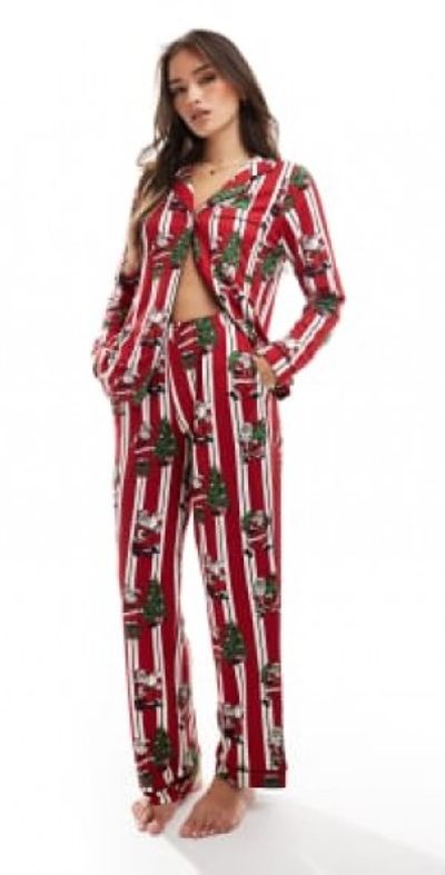 Chelsea Peers Chelsea Peers poly Christmas His & Hers long sleeve revere and pants pajama set in vintage santa stripe print-Multi