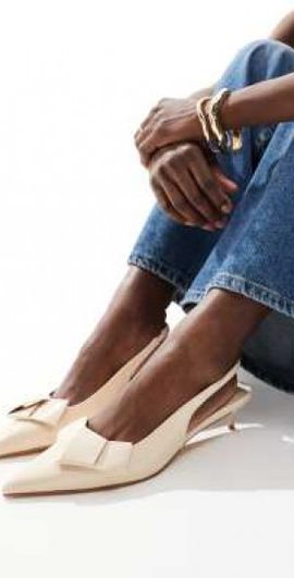 London Rebel London Rebel bow detail sling back kitten heels in cream patent-White