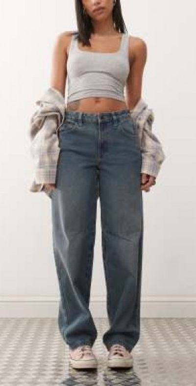 Noisy May Noisy May Hazel barrel jeans with knee seam in vintage mid blue