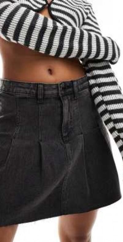 Noisy May Noisy May pleated denim mini skirt in washed gray