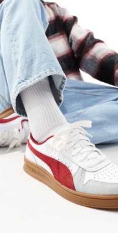 Puma PUMA Indoor sneakers in white and red detail