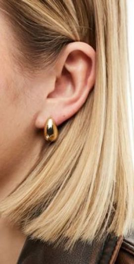 Reclaimed Vintage Reclaimed Vintage teardrop chubby hoops in gold