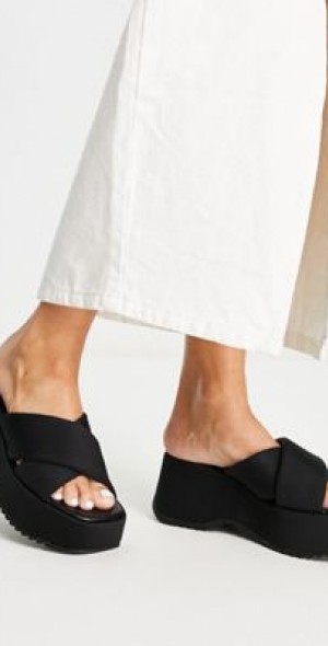 Stradivarius flatform 90s sandal in black