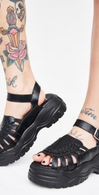 tuk sandals
