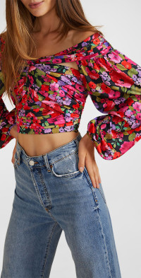 AMUR - Satin Pleat Crop