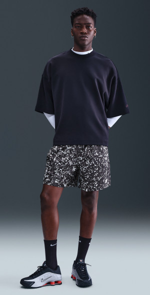 Nike - Men's Sportswear Club Woven Shorts in Grey | IF8502-060