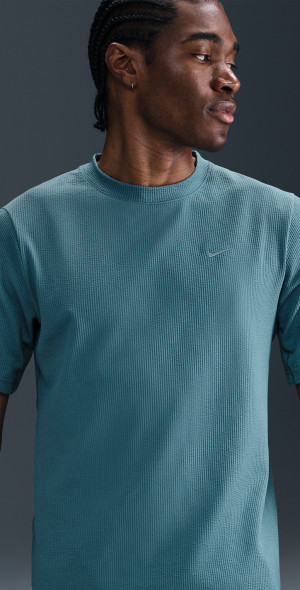 Nike - Men's Primary Dri-FIT Seersucker Short-Sleeve Versatile Top