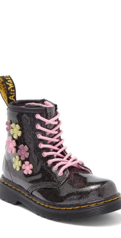 Dr. Martens - Kids display picture 2