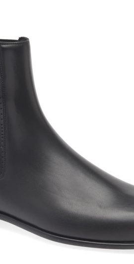 FERRAGAMO FERRAGAMO Angle Chelsea Boot in Nero at Nordstrom, Size 7