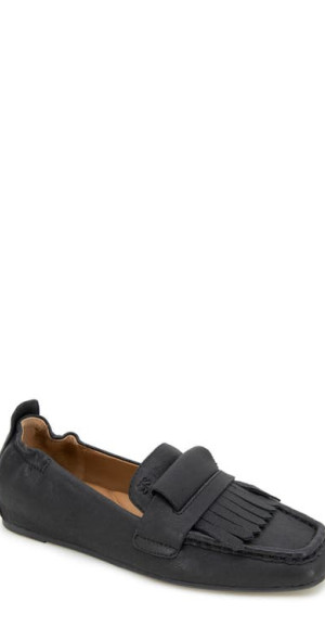 GENTLE SOULS BY KENNETH COLE - Scotty Kiltie Loafer in Black