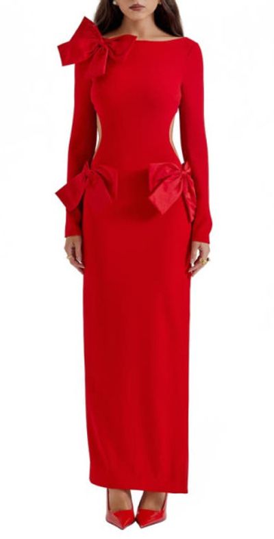 red velvet midi dress Elegant Red Velvet Midi Dress with Square Neckline and Chain Belt Detail 6 / Ruby Red