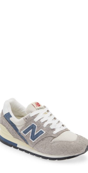 New Balance - Made in USA 996 Sneaker in Grey at Nordstrom