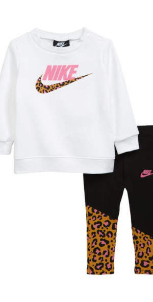 nike sweatshirt and leggings