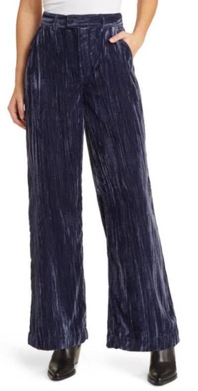 Treasure Bond Relaxed Fix Wide Leg Plissé Velvet Pants in Navy