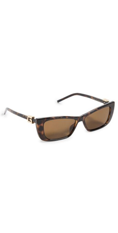 Gucci Sunglasses display picture 1