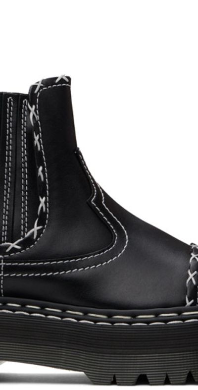 Dr. Martens Clothing display picture 3