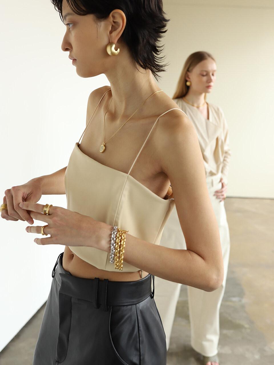 1064STUDIO Curvilinear Archives 19B Gold