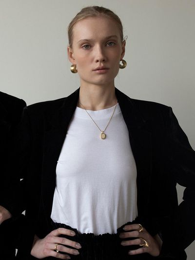 1064STUDIO Curvilinear Archives 23N Gold