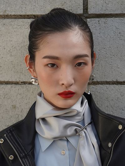 1064STUDIO Oriental Beauty 09 Earrings