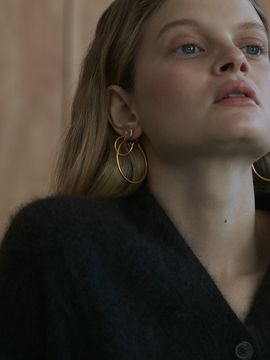 1064STUDIO The Hoop 07 Earring