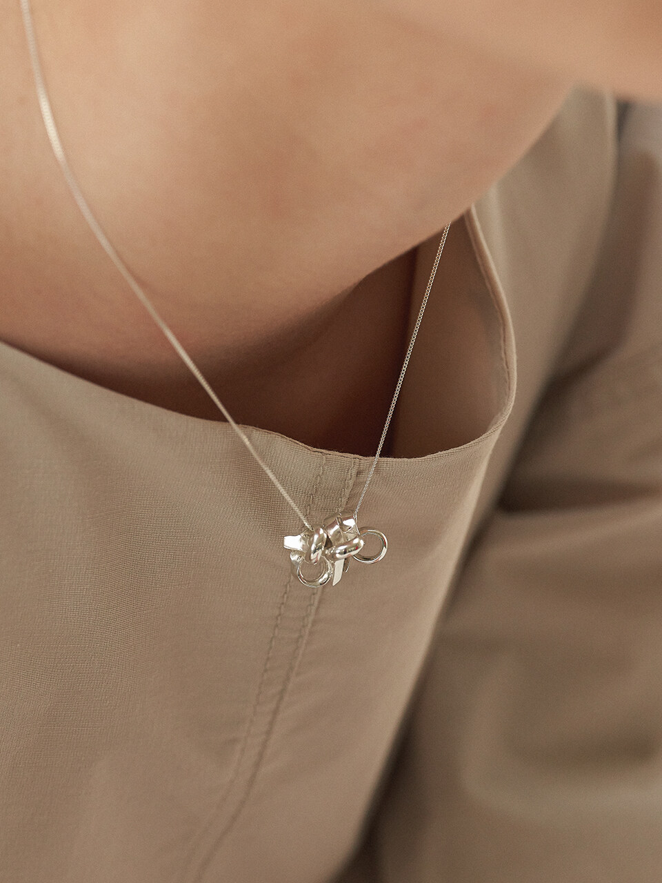 1064STUDIO The Twins 19 Necklace