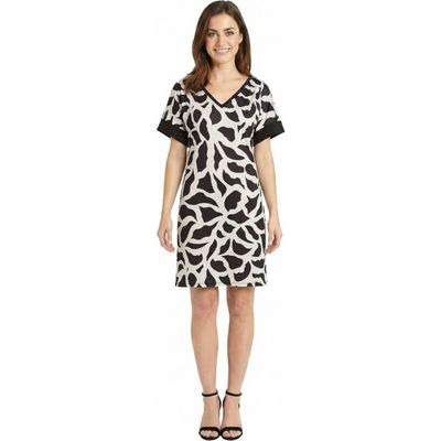24seven Comfort Apparel 24seven Comfort Apparel Essential Petite Abstract Print Short Sleeve Knee Length T Shirt Dress