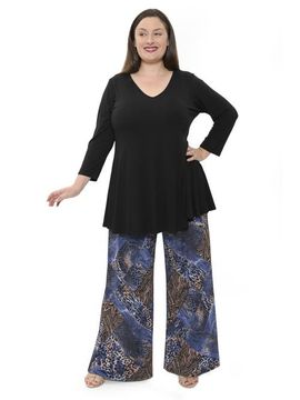 24seven Comfort Apparel 24seven Comfort Apparel Plus Size Animal Print V Neck Long Sleeve Swing Tunic Top and Pant Set