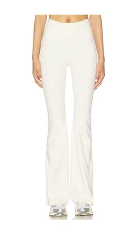 437 437 The Leisure Pant