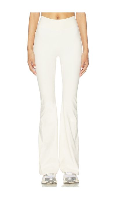 437 437 The Leisure Pant