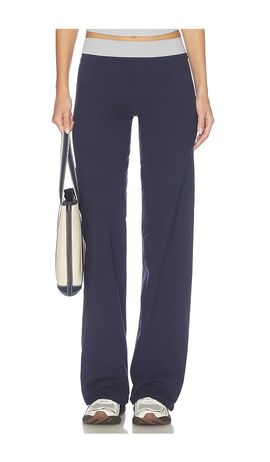 437 437 The Motion Pant