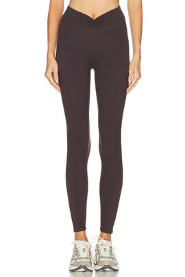 437 437 The Scrunch Legging