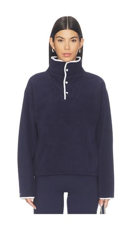 437 437 The Teddy Pullover