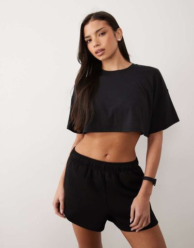 4505 4505 performance jersey ultra cropped quick dry t-shirt in black