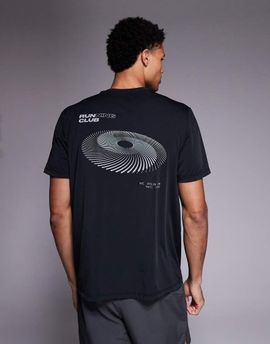 4505 4505 running quick dry back print performance mesh t-shirt in black