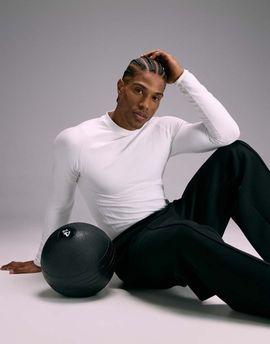 4505 4505 seamless physique defining muscle fit compression base layer long sleeve top in white
