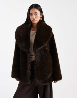 4th & Reckless 4th & Reckless faux fur oversized collar jacket in chocolate-Brown