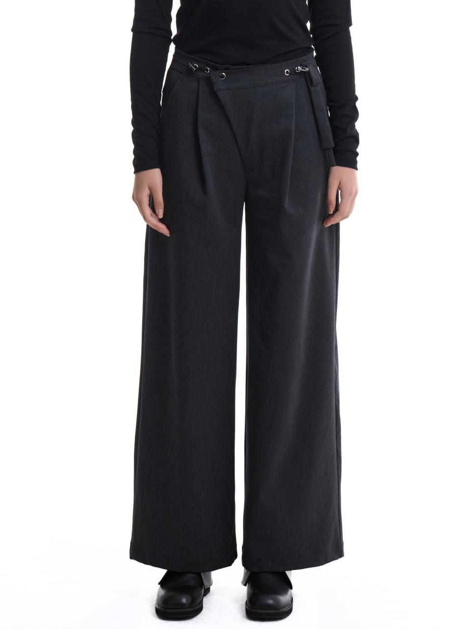 71to96 Daenggi Oblique Wool Trousers (Charcoal)