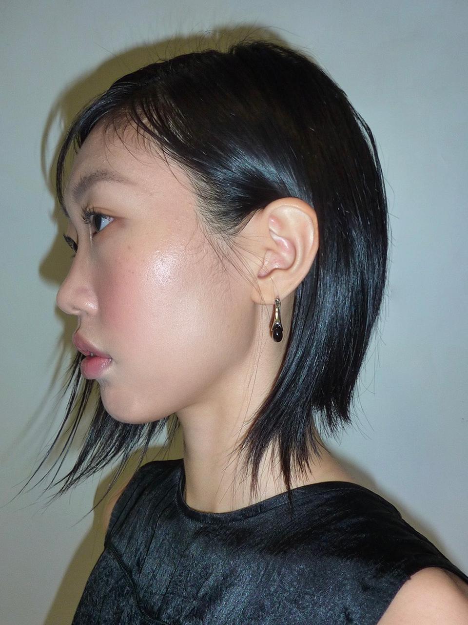 A BIT MOR Onyx Power Earring