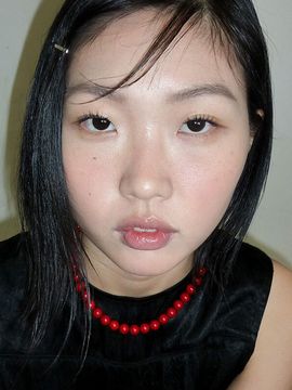 A BIT MOR Shy Red Pearl Necklace