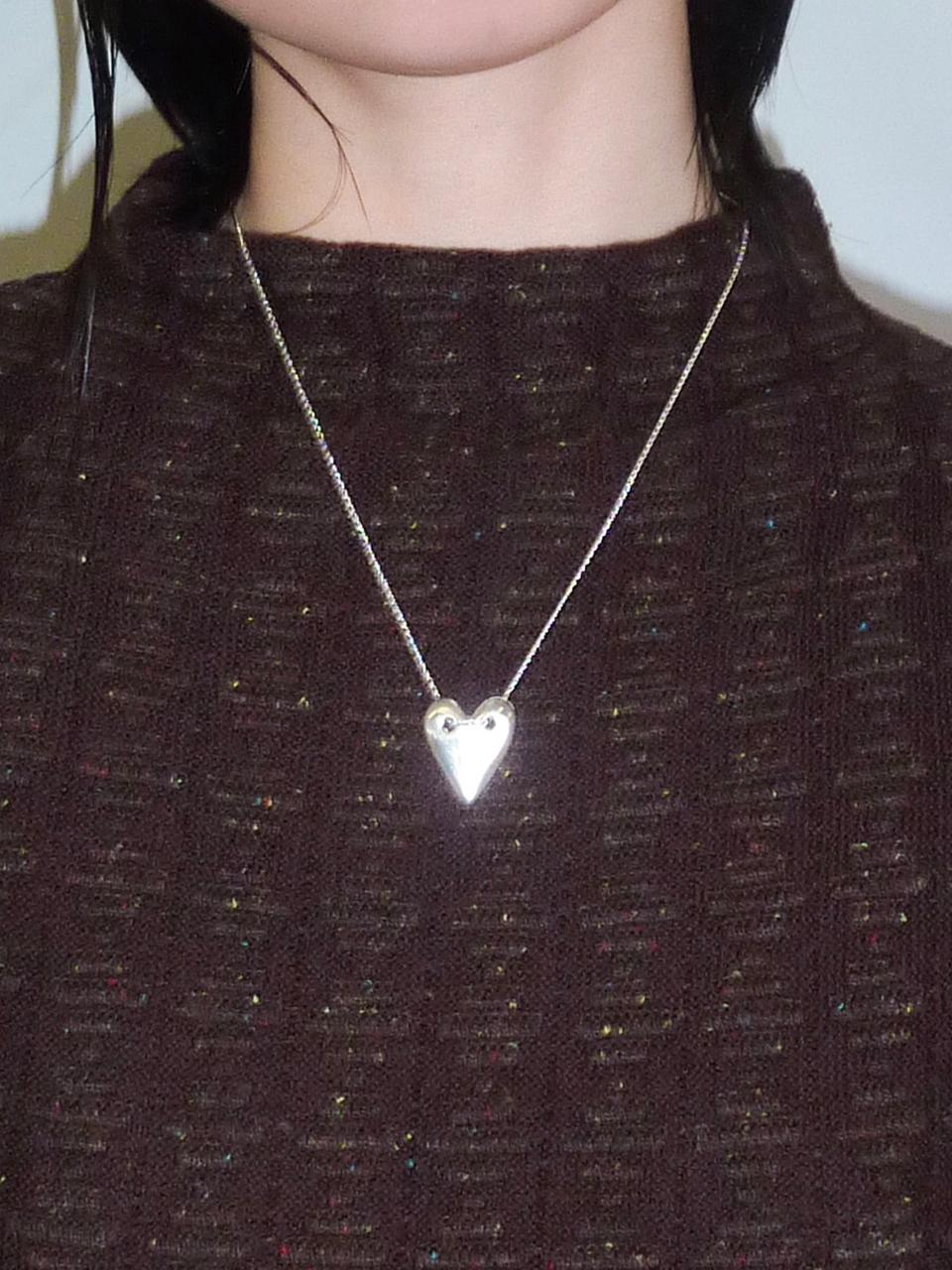 A BIT MOR Sweet Heart Necklace