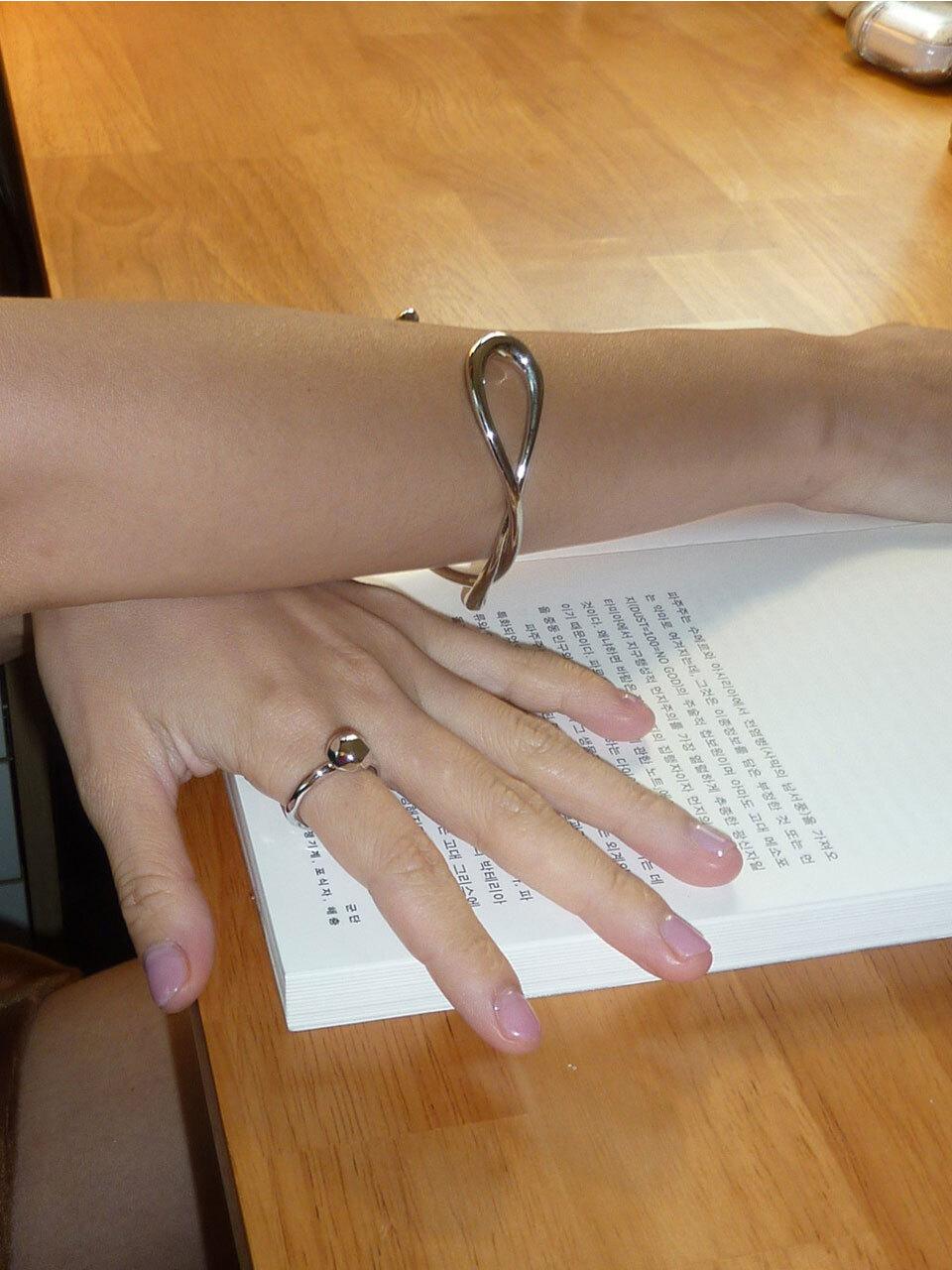A BIT MOR Twist Bangle Bracelet