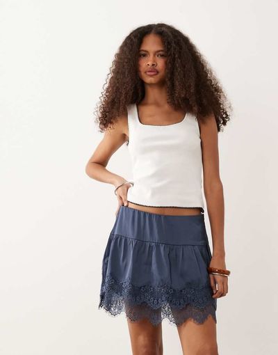 Abercrombie & Fitch Abercrombie & Fitch boho ruffle rara skirt with built in shorts in navy