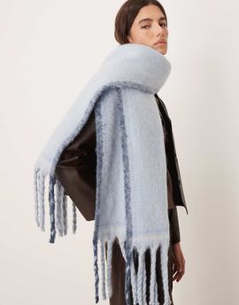Abercrombie & Fitch Abercrombie & Fitch cozy scarf in baby blue