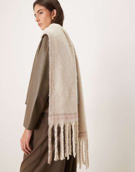 Abercrombie & Fitch Abercrombie & Fitch cozy scarf in cream/brown plaid