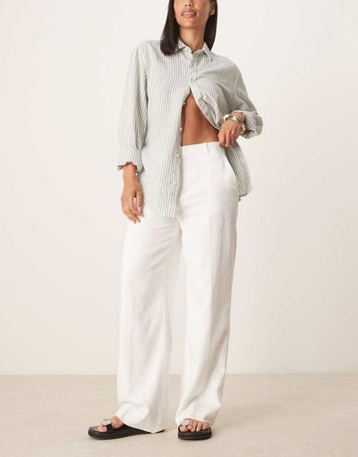 Abercrombie & Fitch Abercrombie & Fitch Curve high rise linen blend tailored pants in white