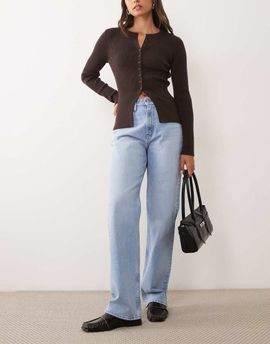 Abercrombie & Fitch Abercrombie & Fitch Curve Love 90s relaxed straight leg jeans in light blue wash