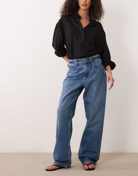 Abercrombie & Fitch Abercrombie & Fitch Curve Love high rise loose fit jeans in vintage blue wash