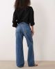 Abercrombie & Fitch Abercrombie & Fitch Curve Love high rise loose fit jeans in vintage blue wash - 3